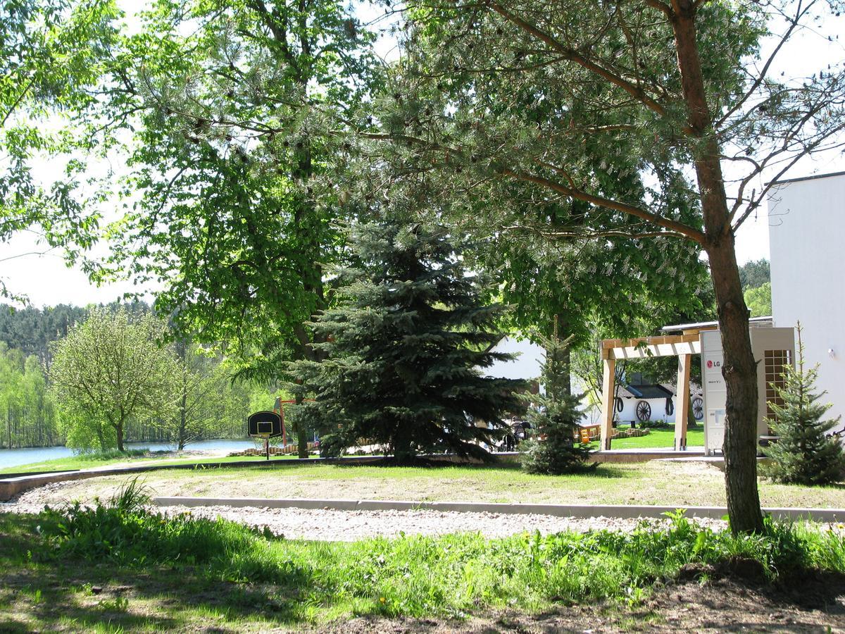 Rezydencja Nad Jeziorem Pestkownica Bagian luar foto